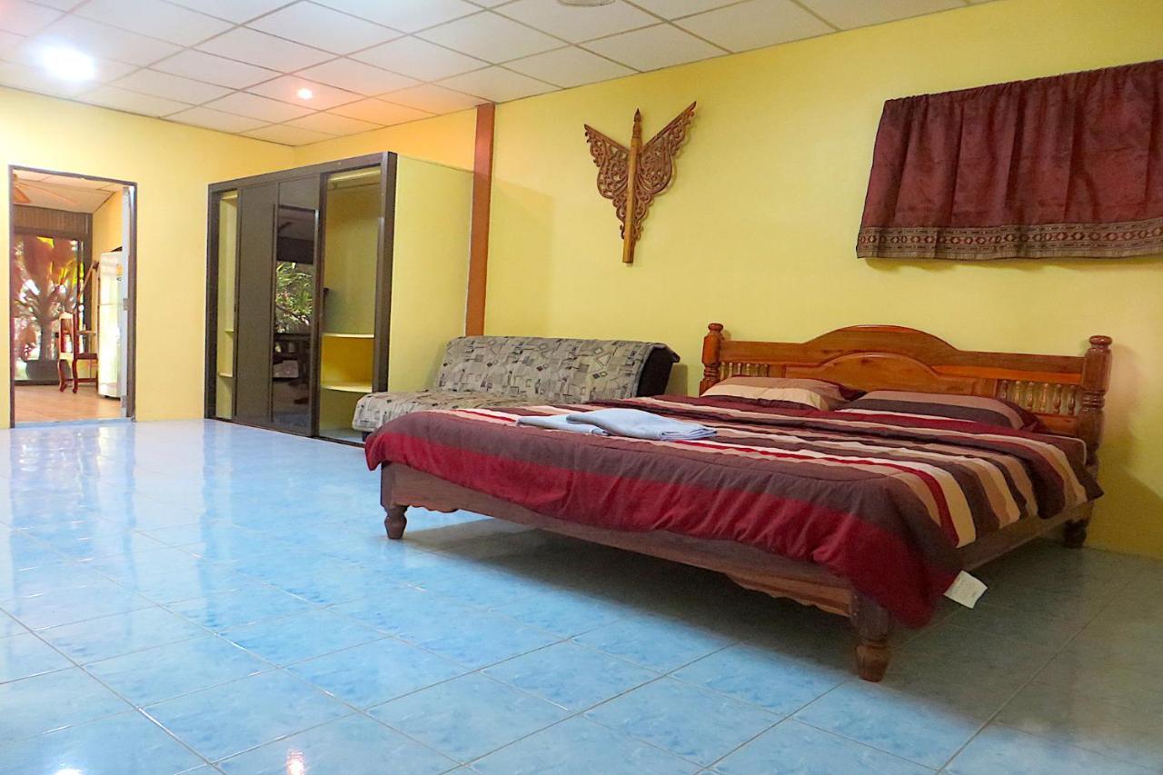 Hotel Isaan Perazim Park Roi Et Exterior foto
